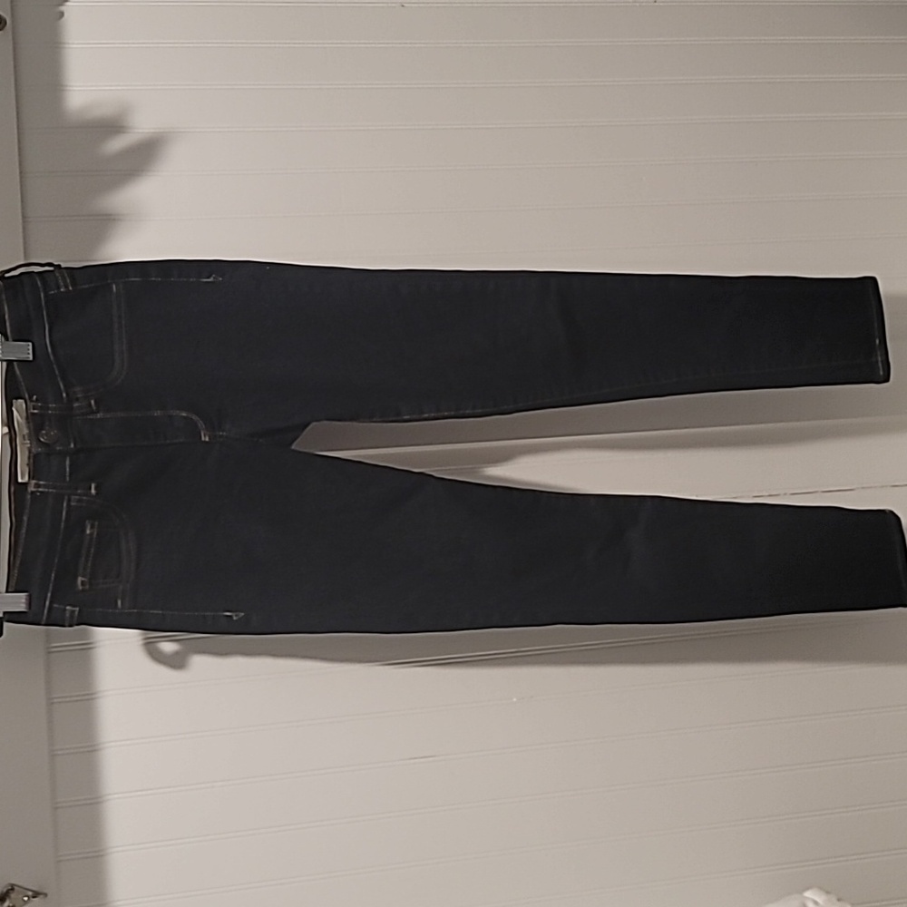 👖 Stylish Pre-loved Gap 1969 Easy Legging Jeans (Size 26R) 👖